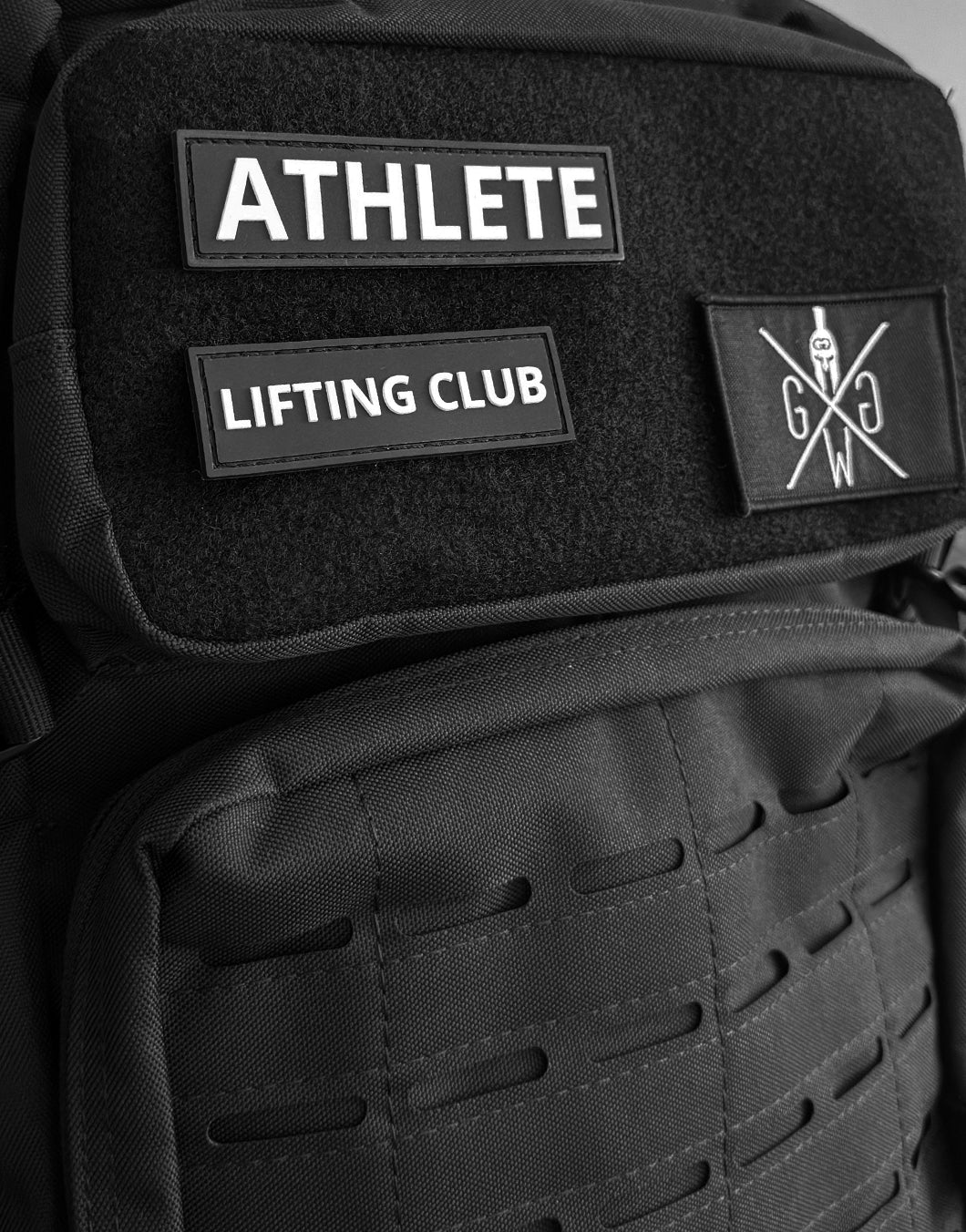 Minimalistischer ATHLETE Patch aus robustem PVC-Gummi in 3D-Optik, perfekt geeignet für Sportler, die ihren Gym Rucksack, Weight Vest oder ihre Ausrüstung individuell gestalten möchten
