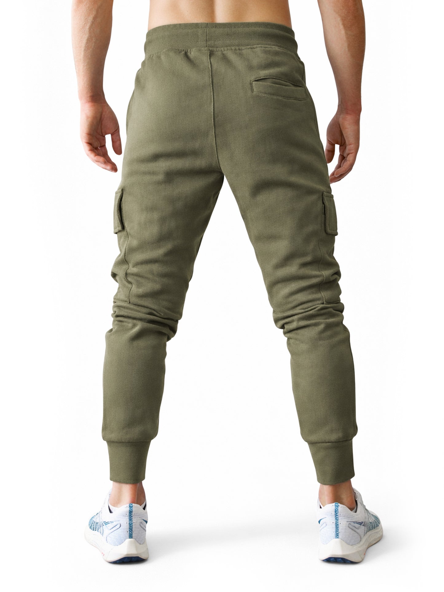 Trainingshose Cargo für Herren in Olive von Gym Generation – funktionale Jogginghose mit modernen Details, ideal für Sport, Reisen und Alltag.