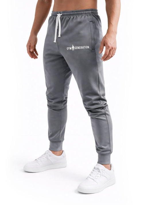 Gym Generation Herren Fitness Trainingshose grau – Seitenansicht mit sportlichem Slim Fit für Gym und Training
