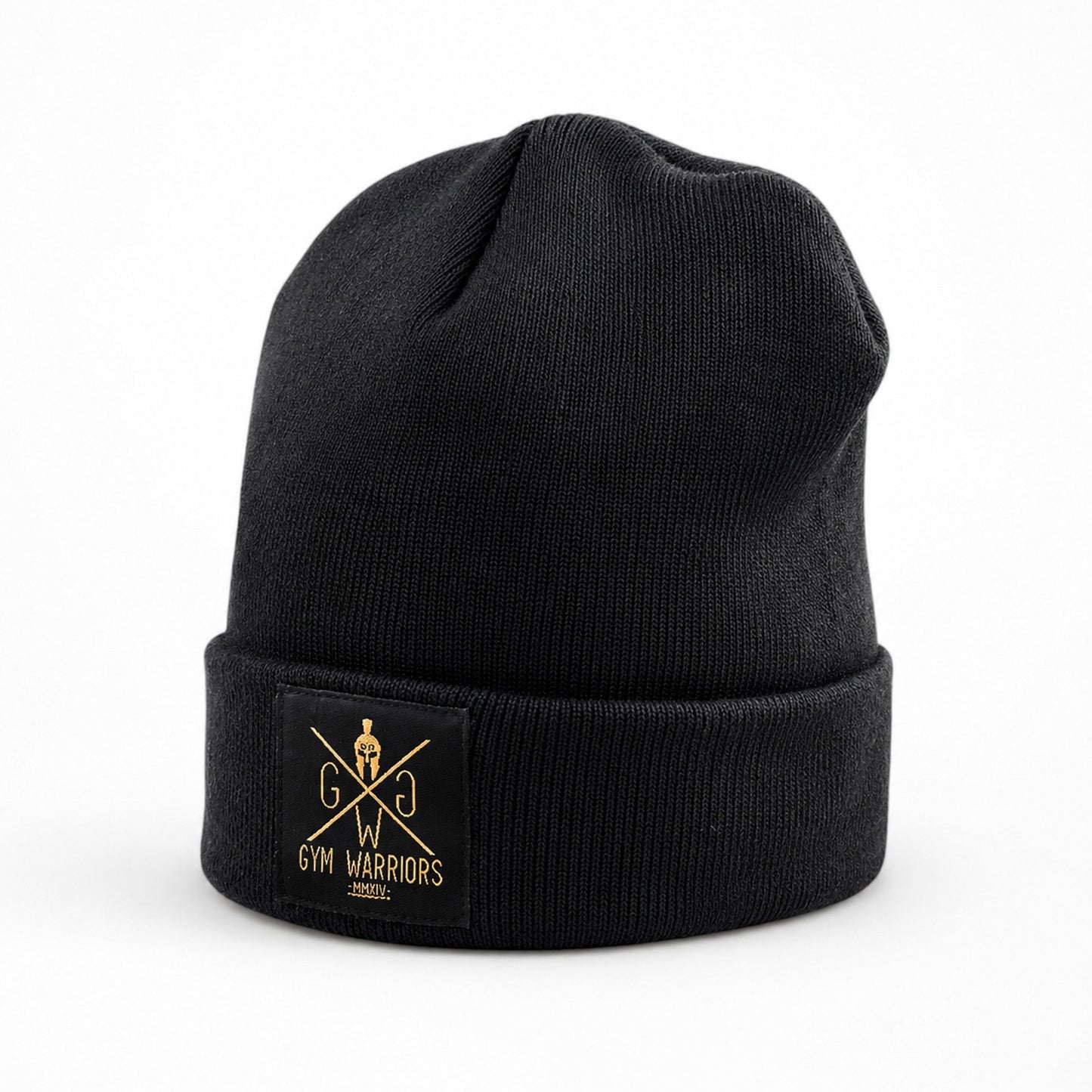 Gym Beanie Schwarz von schräg vorn – Gym Mütze mit breitem Umschlag und goldenem Patch, Gym Generation