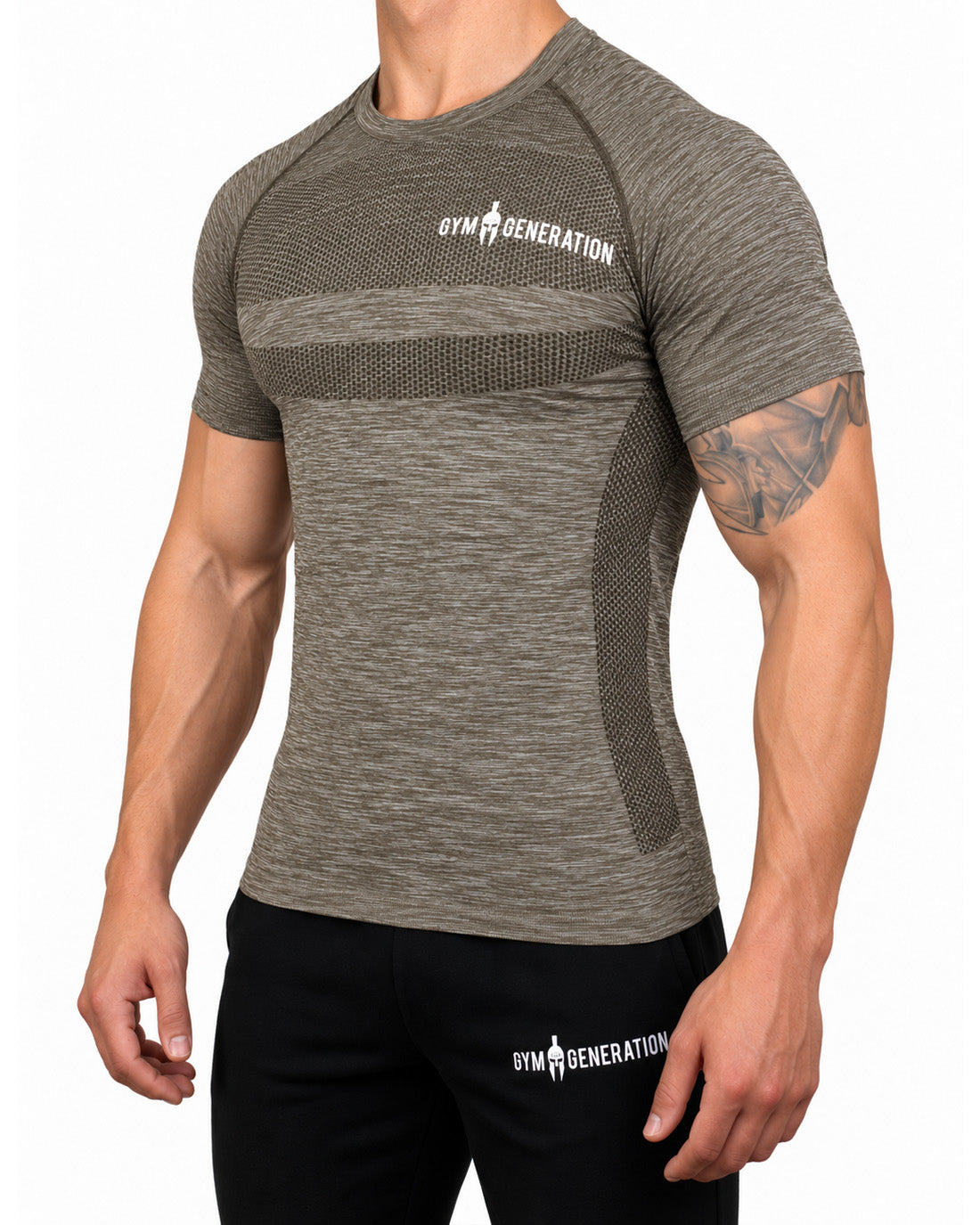 Haut de sport seamless homme taupe de trois quarts, ajusté, avec manches raglan et nid d'abeille sur le flanc, Gym Generation