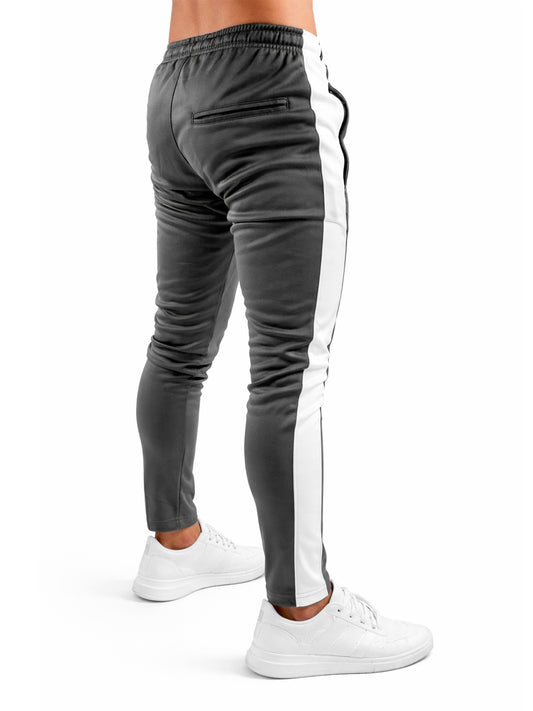 Rückansicht der Gym Generation Herren Trainerhose in Dunkelgrau mit weißem Seitenstreifen, sportliche Trainingshose mit schmaler Passform im Studio