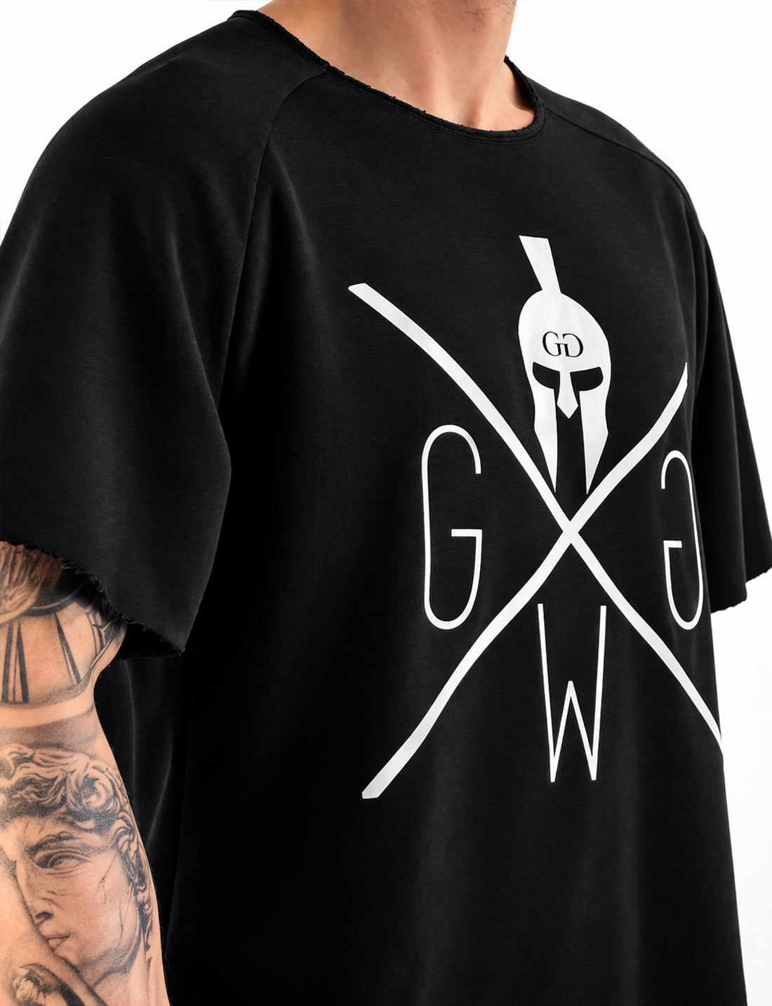 Old-School Gym T-Shirt Schwarz – Oversized Pump Cover mit klassischem Bodybuilding-Stil, kombiniert mit moderner Streetwear-Ästhetik für maximale Performance.