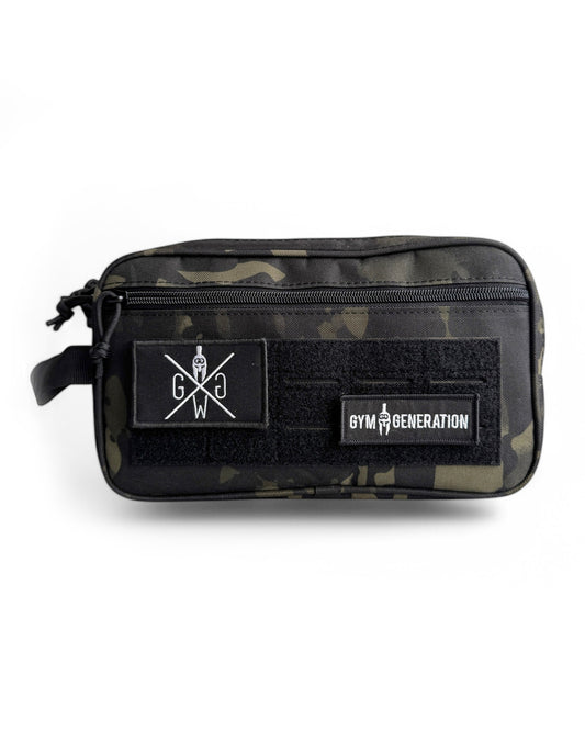 Camo Necessaire mit Klett-Patches – Robuster Kulturbeutel für Herren von Gym Generation