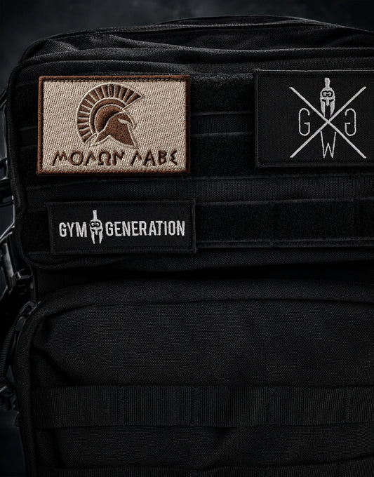Spartaner Helm Patch in Bronze mit griechischem „Molon Labe“-Schriftzug – robust und detailreich gestickt, perfekt für Outdoor-Enthusiasten und Fans von taktischem Design. Geeignet für Kleidung und Accessoires.