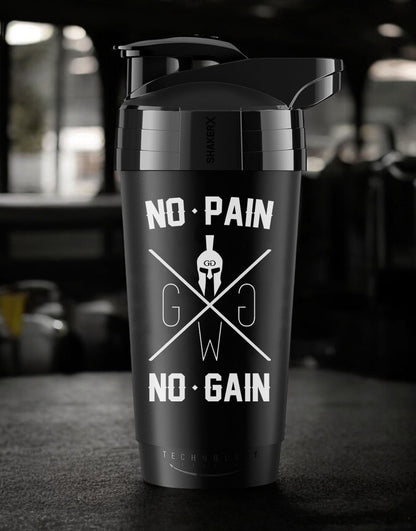 Nahaufnahme des No Pain No Gain Prints auf dem Shaker im Fitnessstudio 