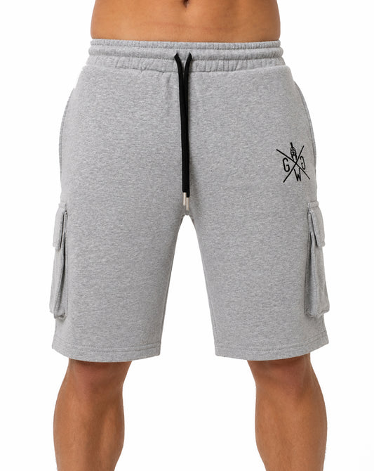 Gym Generation Maverick Cargo Gym Shorts Herren in Grau, Frontansicht mit elastischem Bund, Kordelzug, Cargo-Taschen und gesticktem Logo
