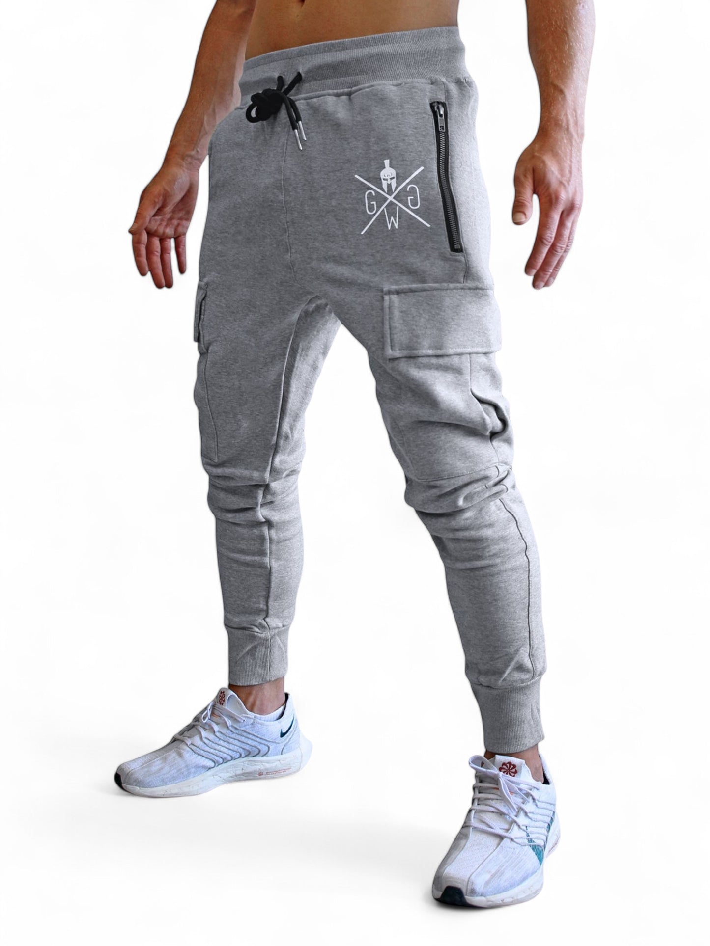 Graue Cargo Trainerhose Maverick von Gym Generation, perfekte Kombination aus Stil und Funktionalität für aktive Männer.