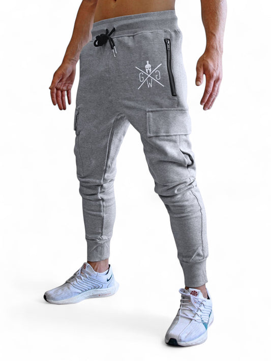 Graue Cargo Trainerhose Maverick von Gym Generation, perfekte Kombination aus Stil und Funktionalität für aktive Männer.