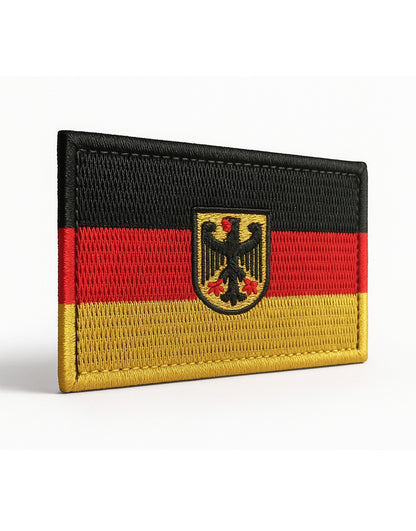 Schwarz-Rot-Gold Deutschland Patch, Premium Stickqualität mit zentralem Bundesadler, Klettsystem für Rucksack, Jacke und Training Bag, perfektes Accessoire für sportliche und taktische Anwendung.