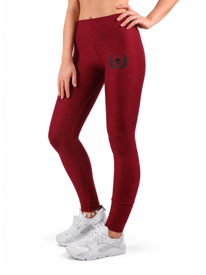 Bordeaux Leggings Damen in der Dreiviertelansicht mit schwarzem Gym Generation Logo am Oberschenkel