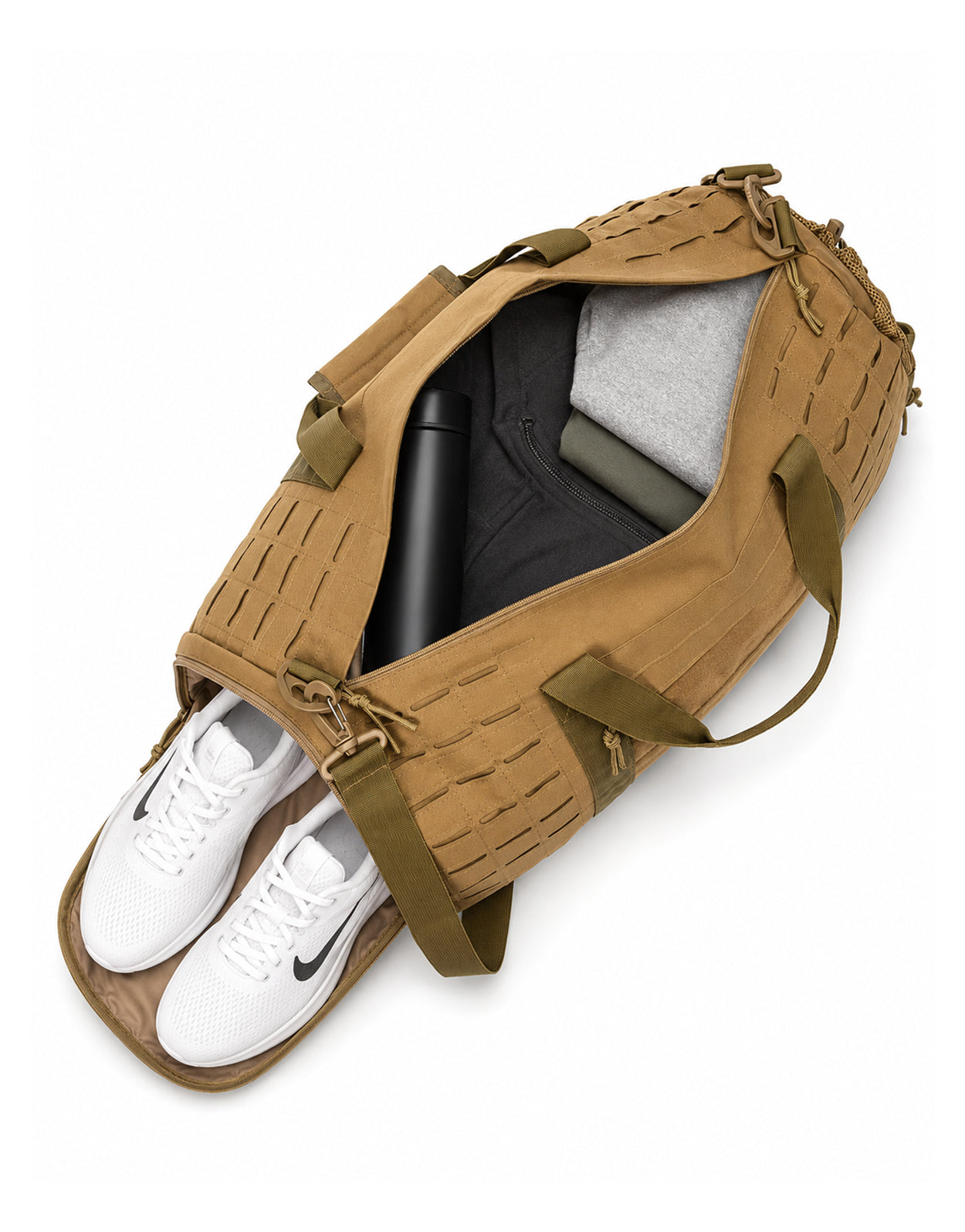 Gym Generation Fitness Sporttasche Maverick in Beige mit geöffnetem Schuhfach, Trainingsschuhen, Kleidung, Trinkflasche und Laser-Cut-MOLLE