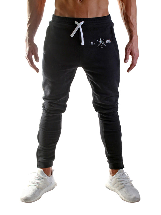 Schwarze Sporthose von Gym Generation mit Seitentaschen und Reißverschluss, ideal für sportliche Männer.