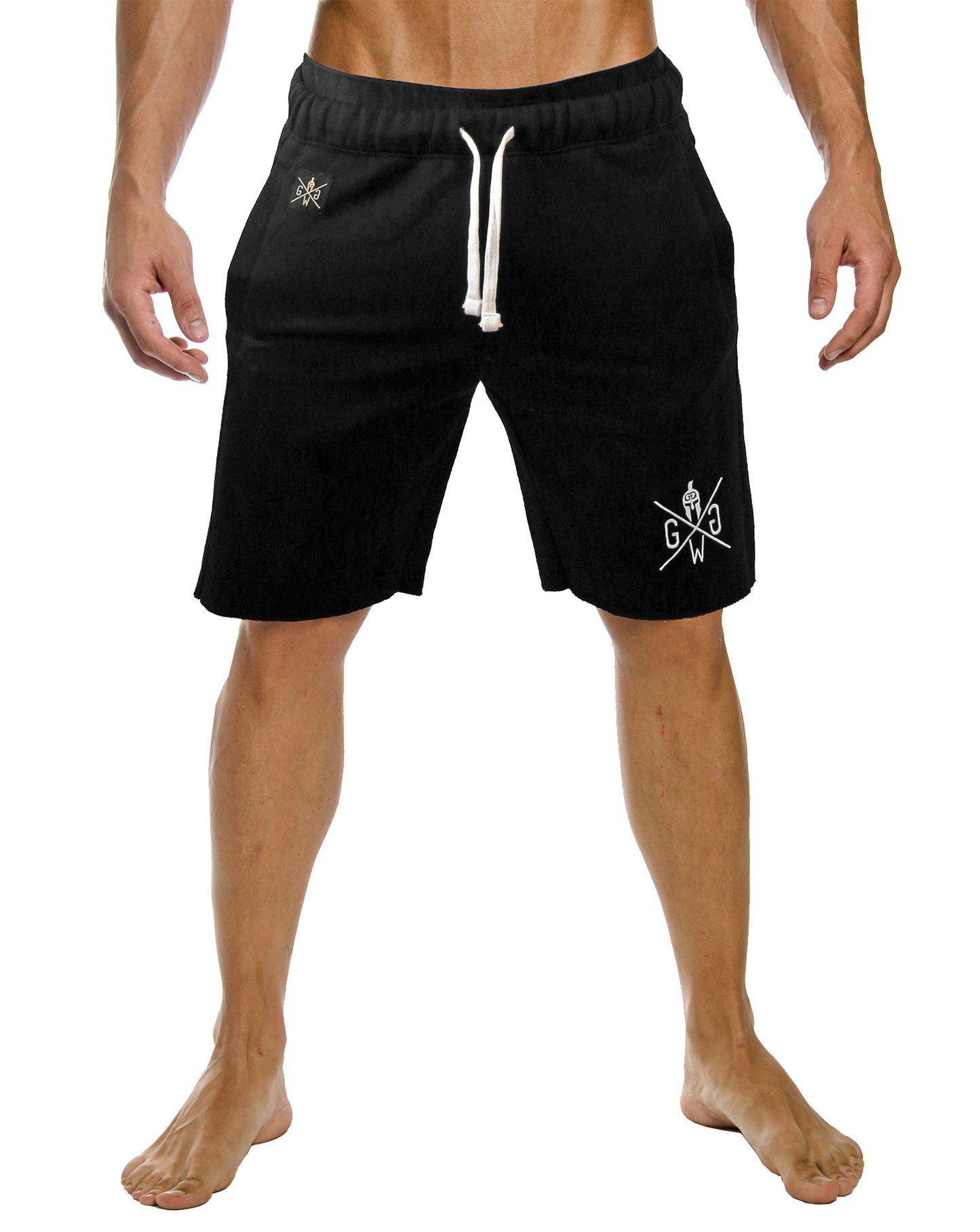 Modische und funktionale schwarze Sporthosen für Herren, mit abgeschnittenen Beinen und ausgefransten Säumen, von Gym Generation.