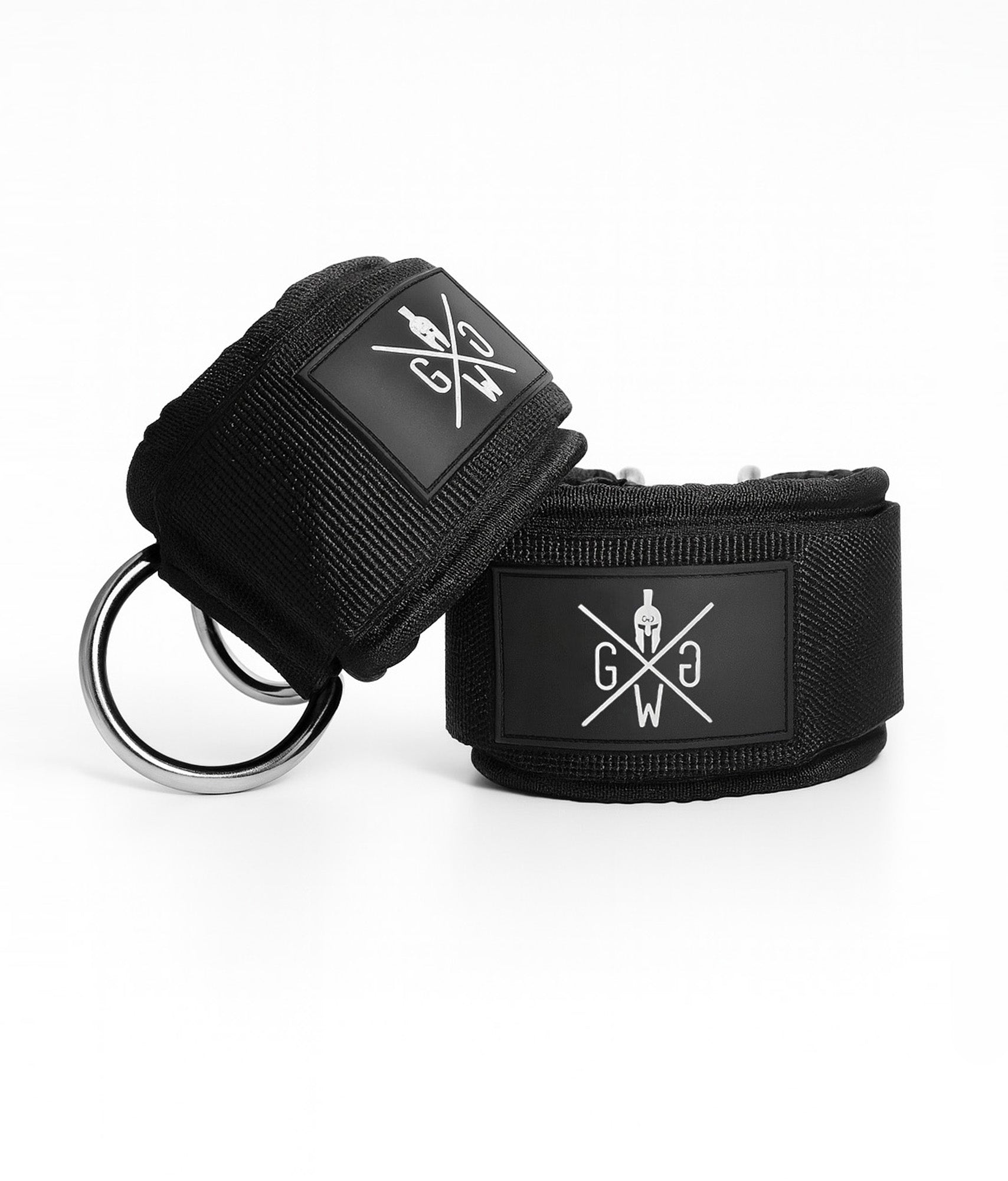Gym Generation Ankle Straps – gepolsterte Knöchelriemen für Kabelzug mit stabilen D-Ringen in seitlicher Ansicht; hochwertiges Fitness-Zubehör für Po-, Bein- und Krafttraining.