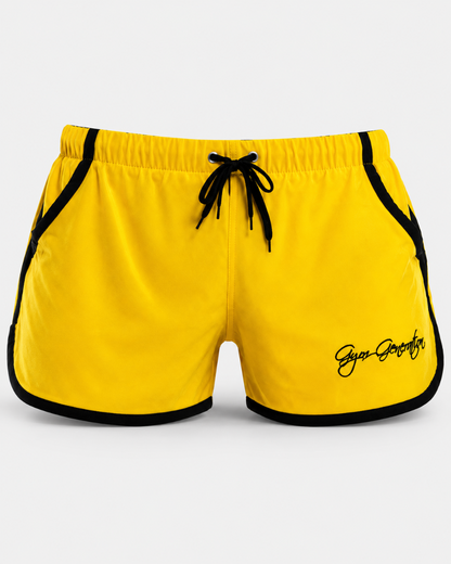 Gelbe Gym Generation Gym Shorts für Herren mit schwarzen Kontraststreifen, Kordelzug und Logo in Frontansicht.