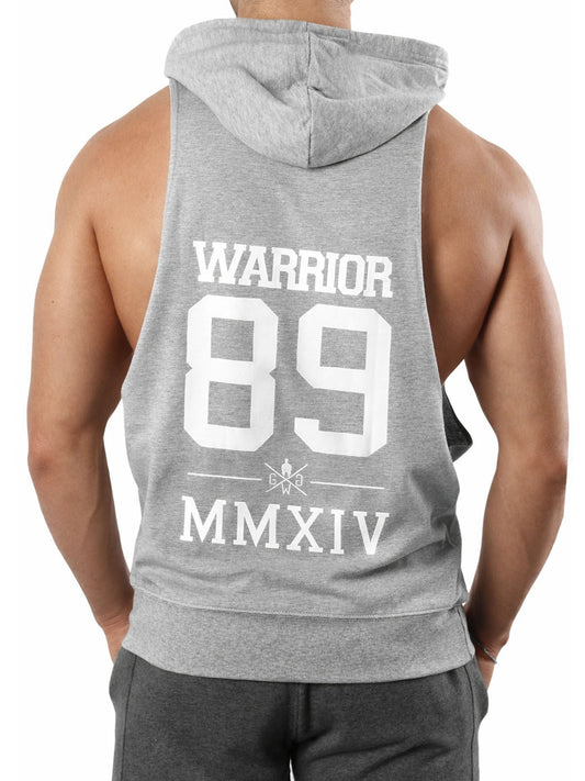 Graues Kapuzen Tank Top für Herren von Gym Generation in Rückansicht – ärmelloser Fitness Hoodie mit großem Warrior 89 Rückenprint