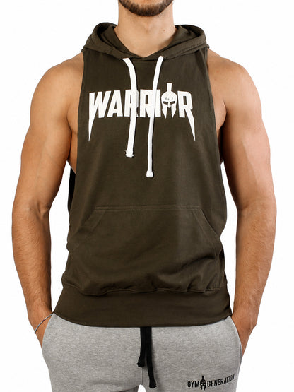 Olivgrünes Kapuzen Tank Top Herren mit weissem Warrior Print und Kängurutasche von Gym Generation