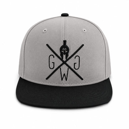 Graue Snapback Cap Classic von Gym Generation in der Frontansicht mit schwarzem Schirm und schwarzem Stick