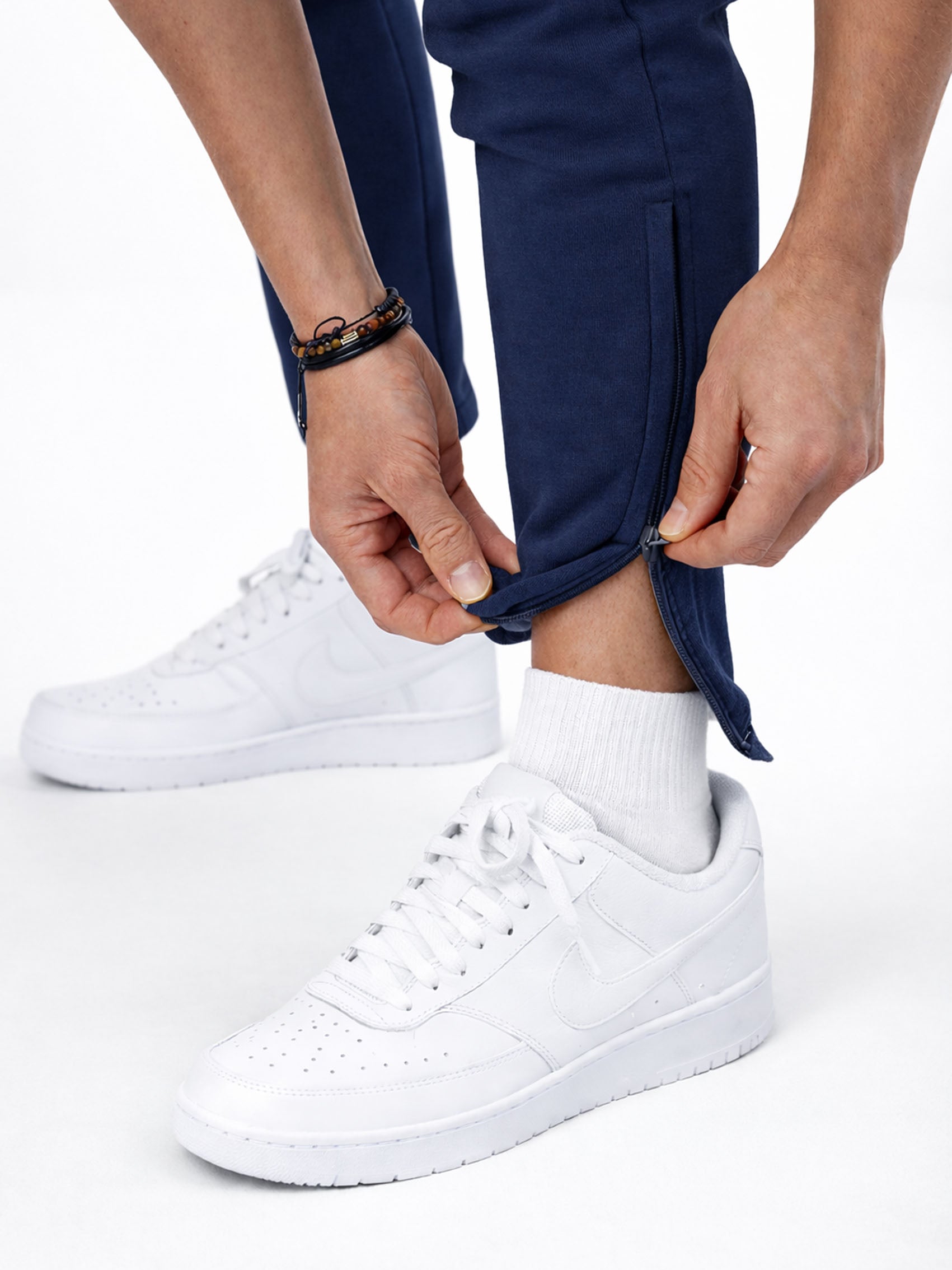 Gym Generation Herren Trainingshose navy – Detailaufnahme Beinabschluss mit Reißverschluss für optimalen Sitz beim Training