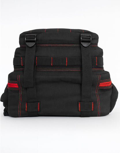 Unteransicht des Gym Generation ›No Pain No Gain‹ Special Edition Rucksacks in Schwarz-Rot mit verstärktem Boden, robusten Nähten und strapazierfähigem Material