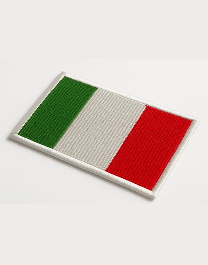 Italien Flagge Patch mit Klettverschluss – gestickter Velcro Patch, Produktfoto auf weißem Hintergrund