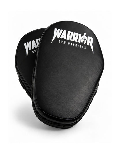Coppia di colpitori in pelle bovina nera, superfici bombate con logo Warrior bianco – Gym Generation