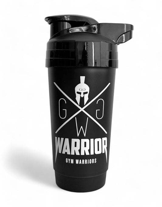 Gym Generation Warrior Shaker – Schwarzer Protein Shaker, perfekt für Training, Booster und Eiweiß-Drinks, mit kraftvollem Warrior-Motiv.