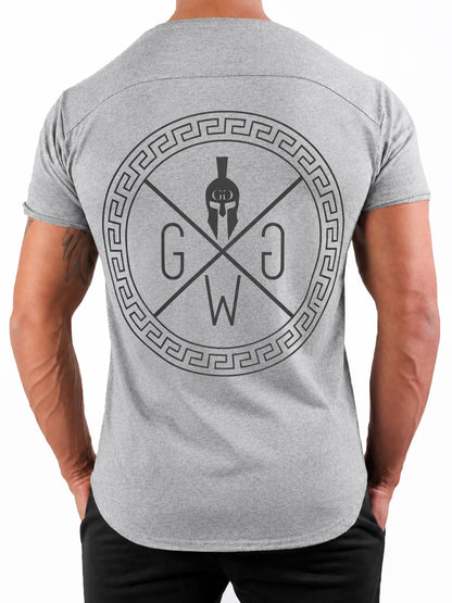Spartan T-Shirt Grau von Gym Generation – Herren Fitness T-Shirt mit ikonischem Spartaner-Logo und griechischem Ornament-Design, ideal für Sport und Streetwear.