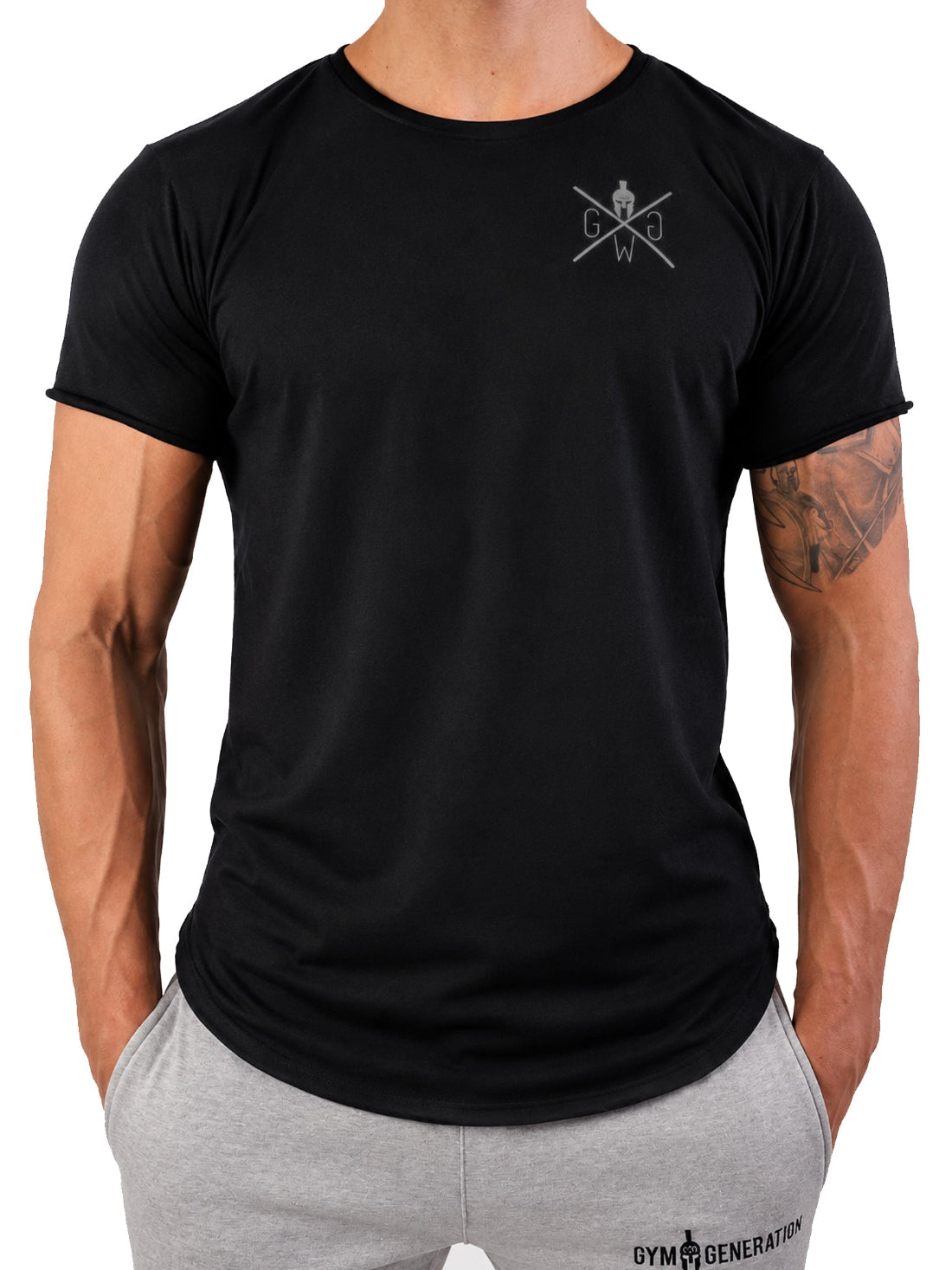Spartan Gym T-Shirt Herren Schwarz von vorne – dezentes Gym Generation Logo auf der rechten Brust
