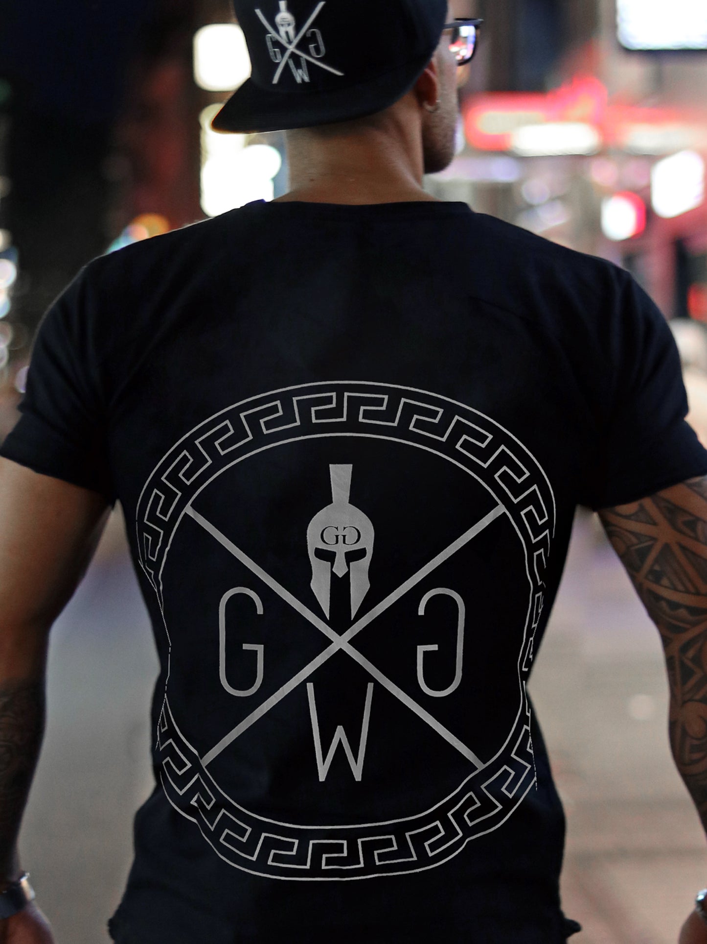 Beeindruckendes Spartan T-Shirt von Gym Generation, zeigt Stärke und dominante Ausstrahlung.