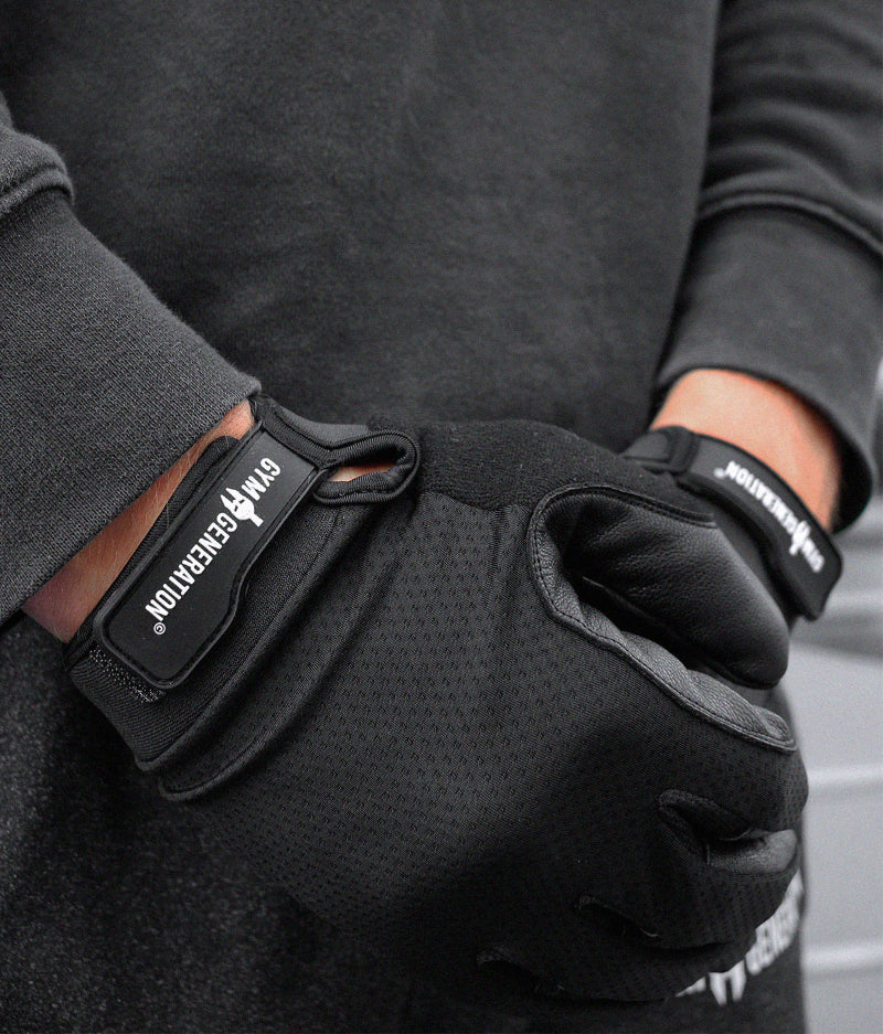 Sport Trainingshandschuhe Herren schwarz von Gym Generation – atmungsaktive Fitness Handschuhe für Outdoor Training, Joggen, Calisthenics und Kraftsport mit Grip und Handgelenkschutz