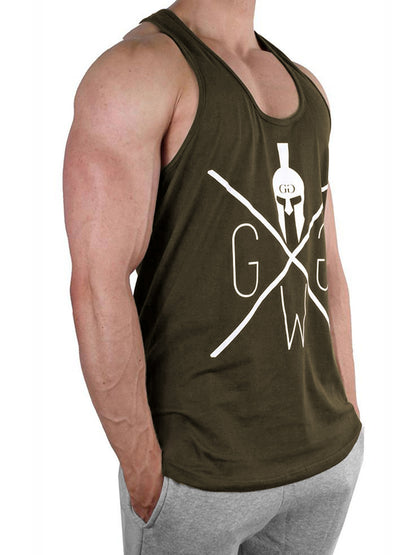 Detailaufnahme des Spartaner-Logos auf dem Gym Generation Stringer Tank Top in Olive 