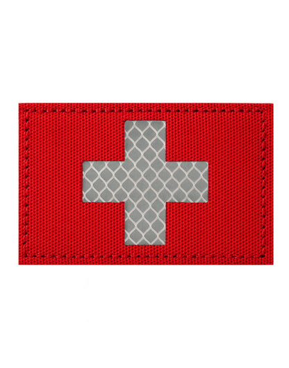 Detailansicht Schweizer Wappen Patch – reflektierendes Kreuz mit Gitterstruktur auf rotem Stoff, langlebiges Material, 80 % Polyester 20 % Nylon