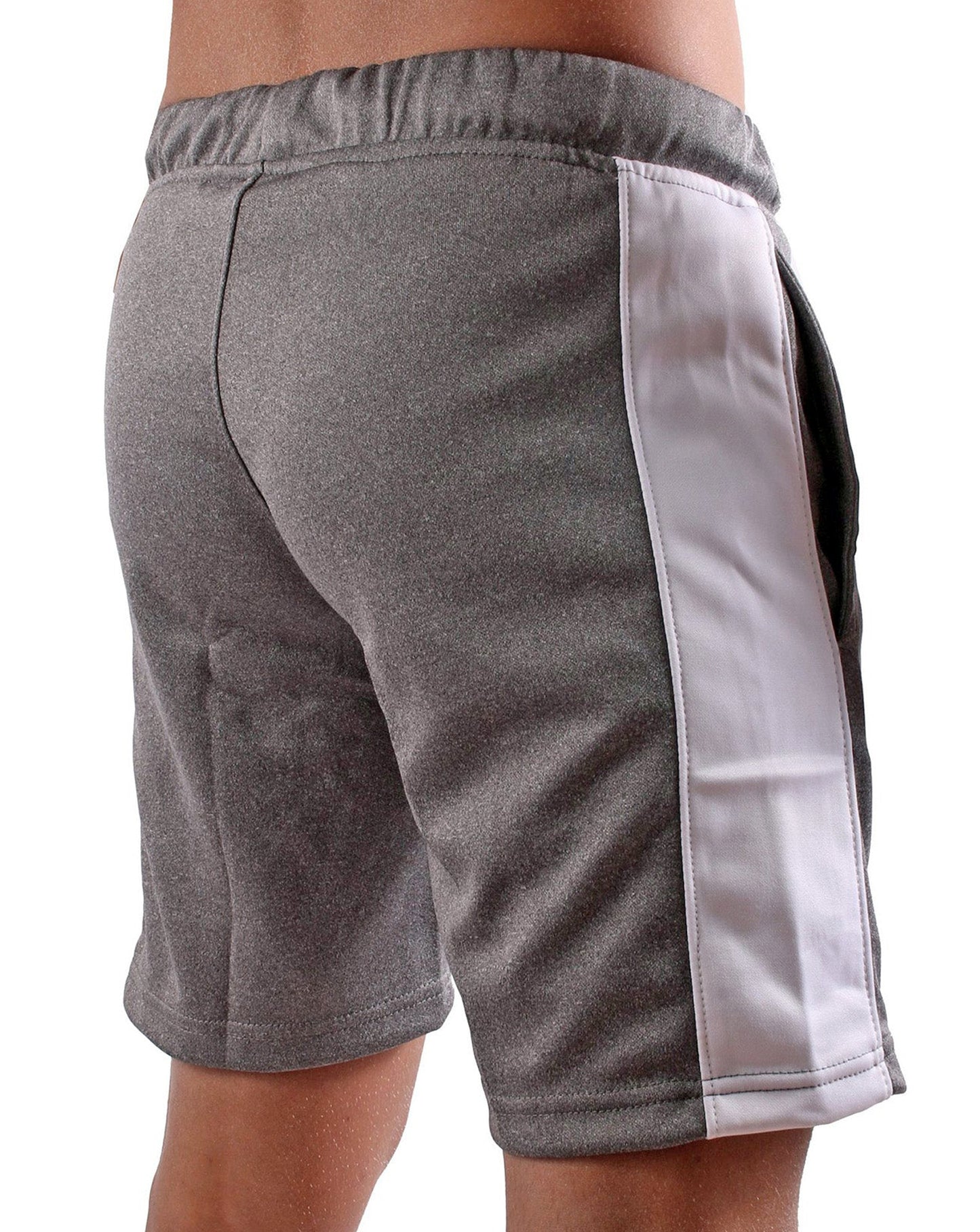 Gym Generation Sport Shorts mit elastischem Bund und Kordelzug für individuellen Halt und Komfort.