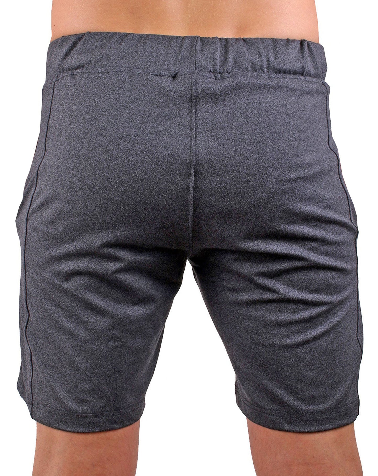 Hochwertige dunkelgraue Herren Sport Shorts mit verstellbarem Kordelzug und praktischen Taschen, perfekt für Training und Freizeit.