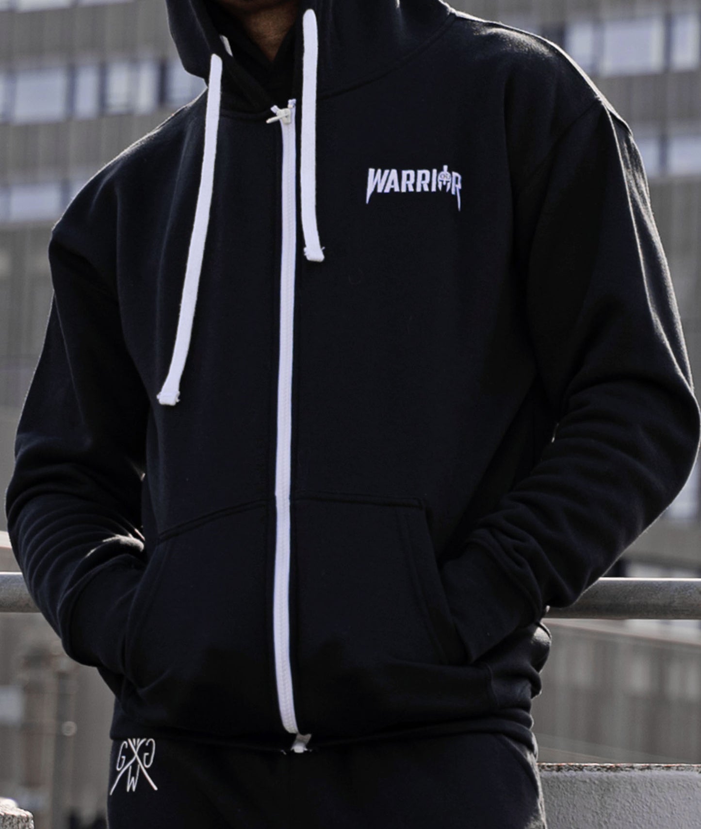 Sportlicher Herren Hoodie von Gym Generation - Komfort, Stil und Funktion für dein Workout, mit Warrior-Design für maximale Motivation.