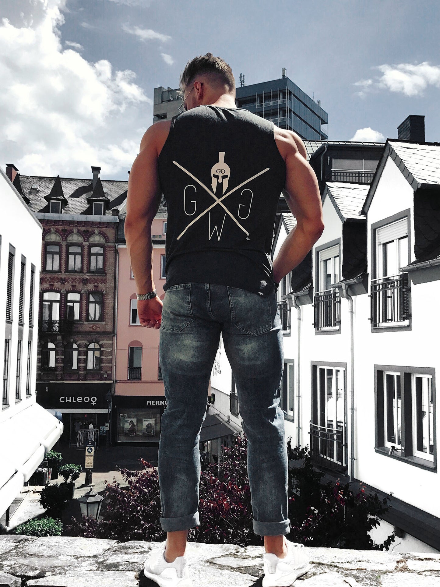 Fitness Tank Top 'Warrior' in Dunkelgrau von Gym Generation.