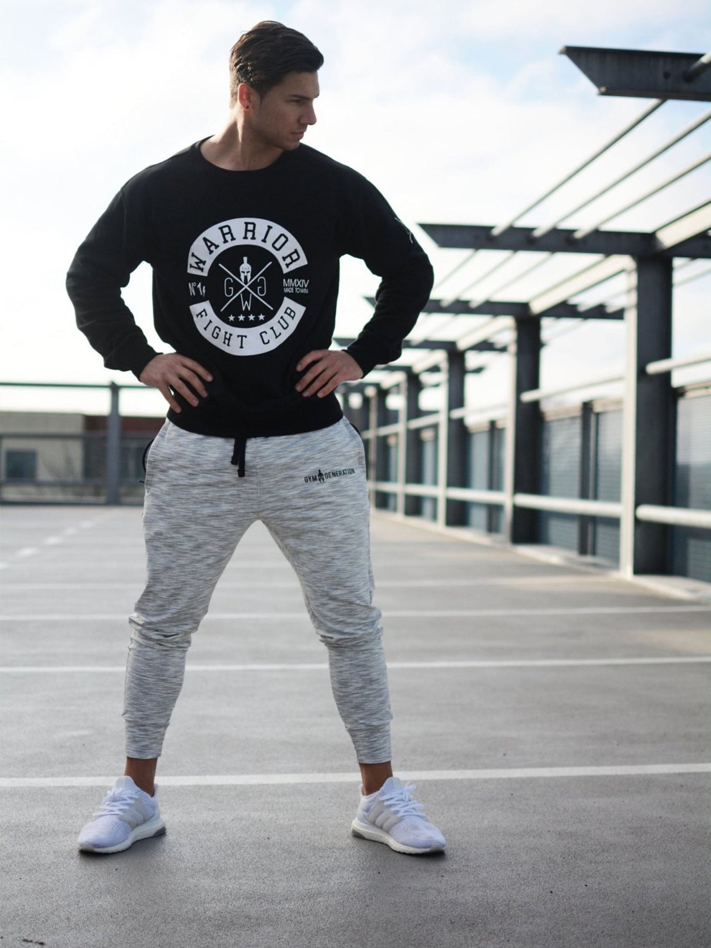 Sporthose Weiss für Herren von Gym Generation mit praktischen Seitentaschen mit Reissverschluss.