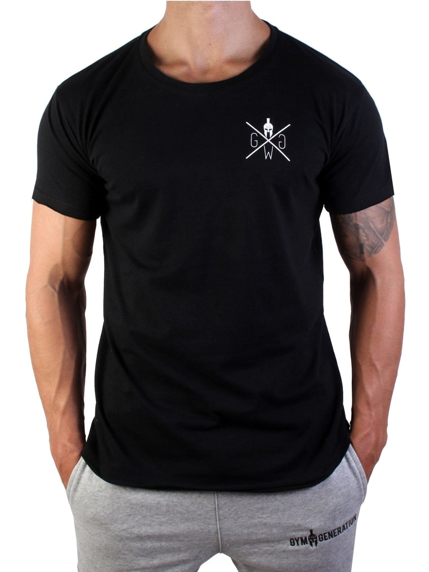 schwarzes Sportshirt von Gym Generation mit klassischem sportlichen Look und markantem Print.