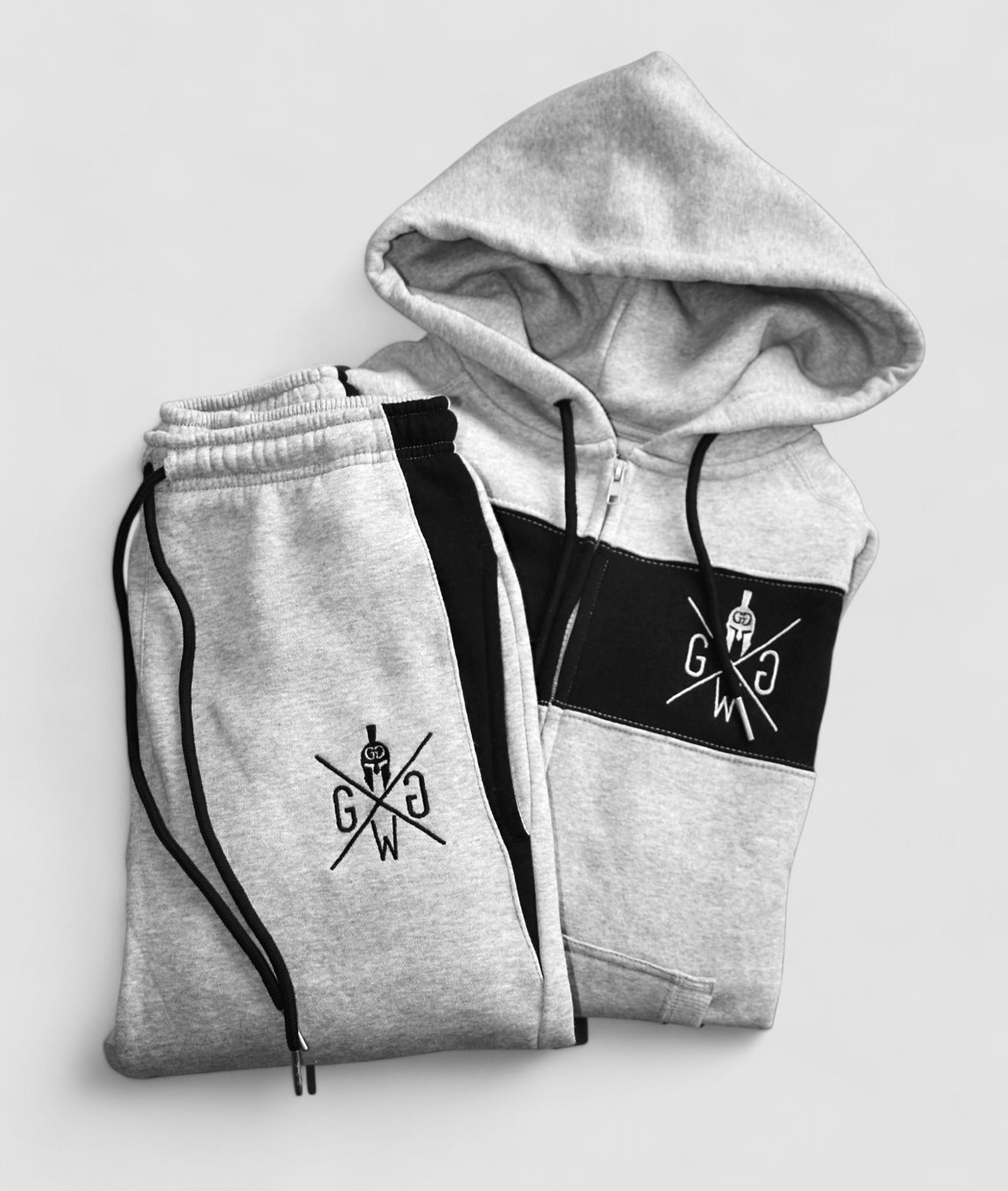 Grauer Reissverschluss-Hoodie von Gym Generation – vielseitiger Herren Pullover mit sportlichem Design, atmungsaktivem Material und praktischen Taschen.