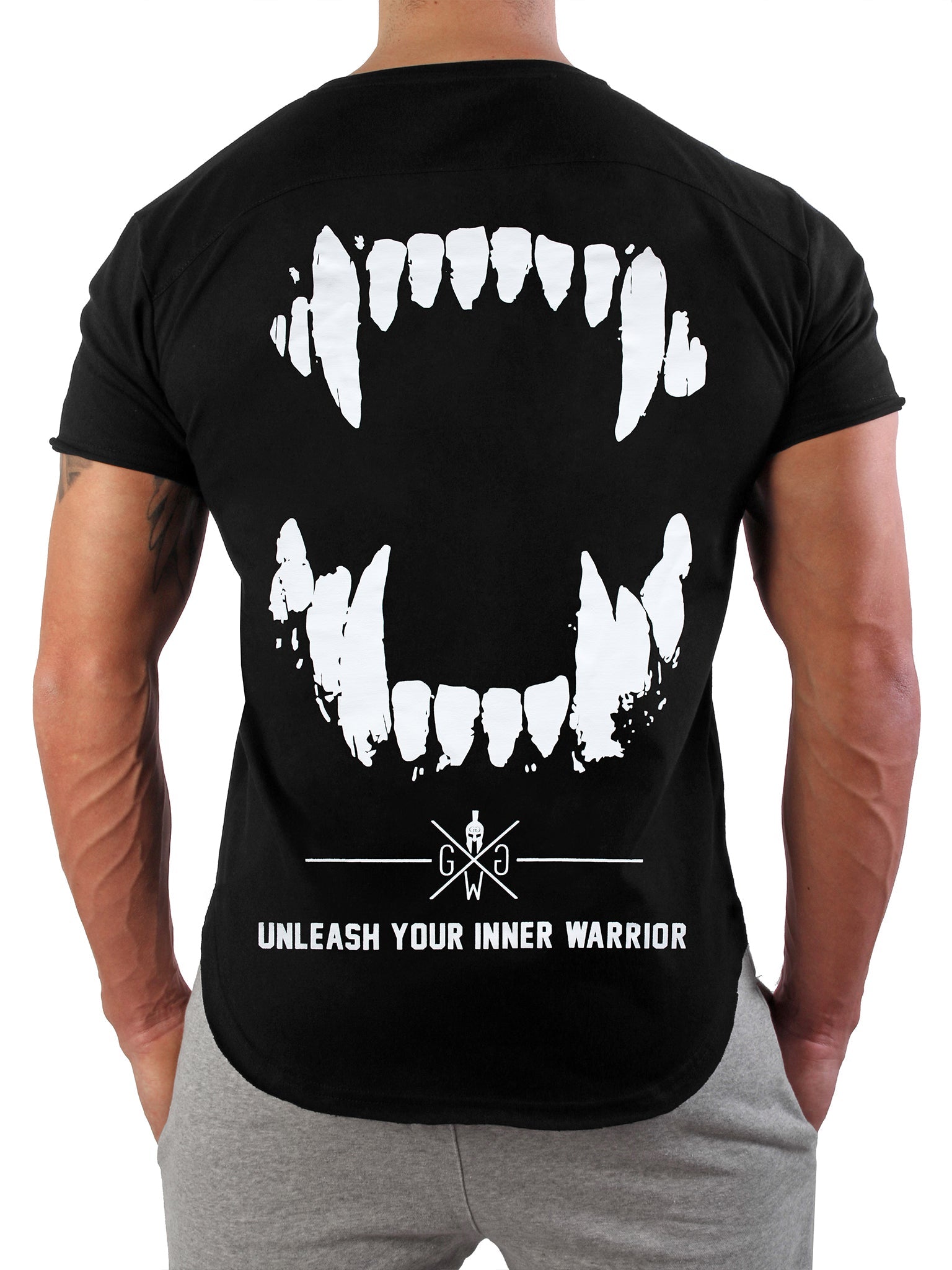 Stay Hungry Gym T-Shirt – Herren T-Shirt in Schwarz mit Wolfsgebiss-Design auf der Rückseite, perfekt für Fitness und Trainingsmotivation.