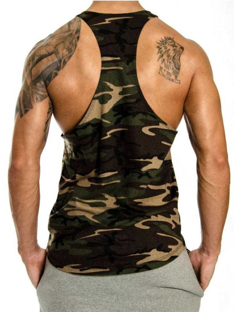 Stylisches Camouflage Stringer Tank Top mit auffälligem Design und 'Gym Warriors' Logo – Perfekt für das Fitnessstudio