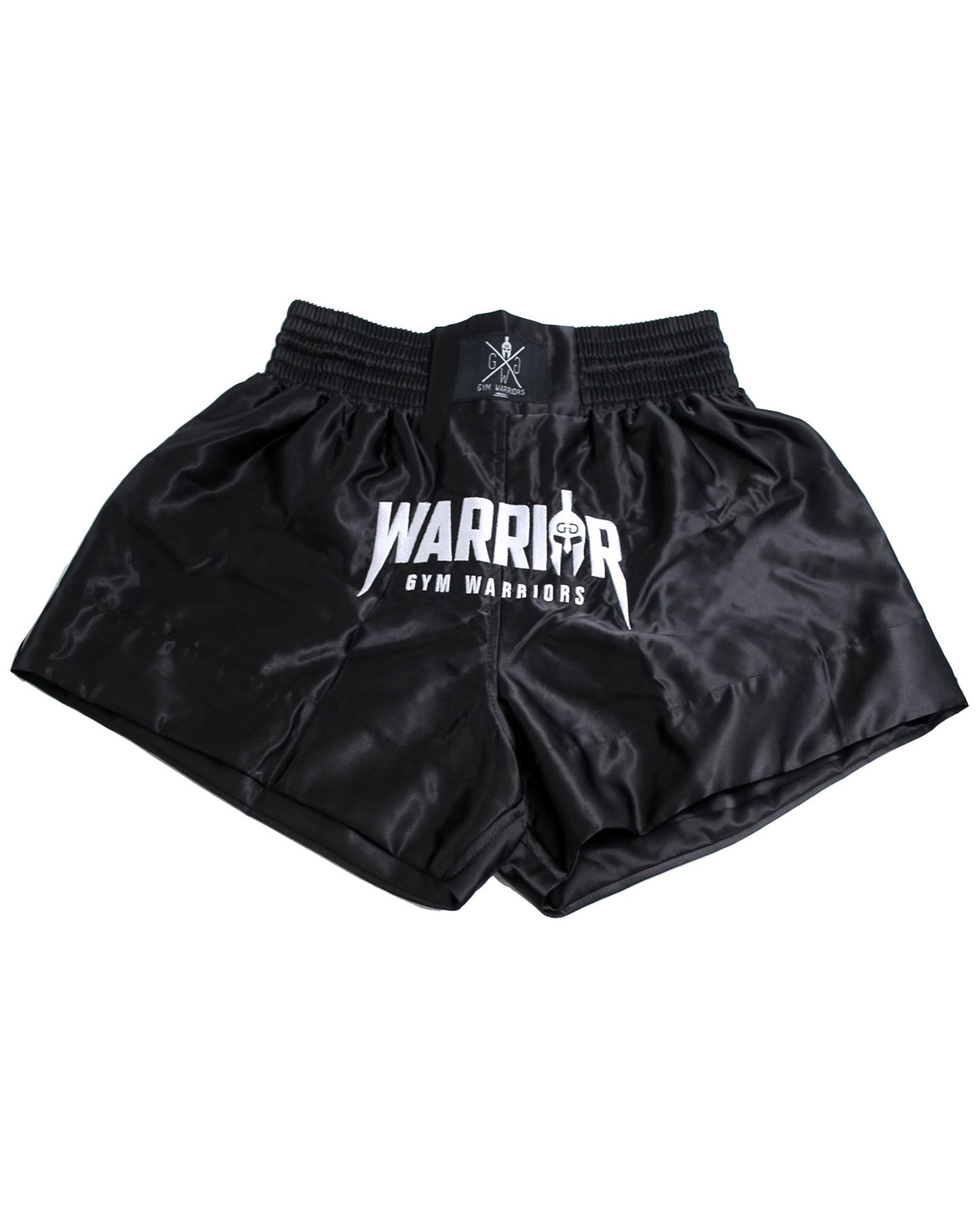 Gym Generation Muay Thai Shorts mit auffälligem 'Warrior' Stick auf der Vorderseite, ideal für Kampfsportler.