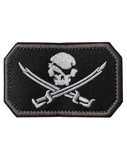 Schwarzes Gym Generation Patch mit grauem Rand – ikonisches Design mit Totenkopf und gekreuzten Schwertern, ideal für Kleidung, Taschen und taktische Accessoires.