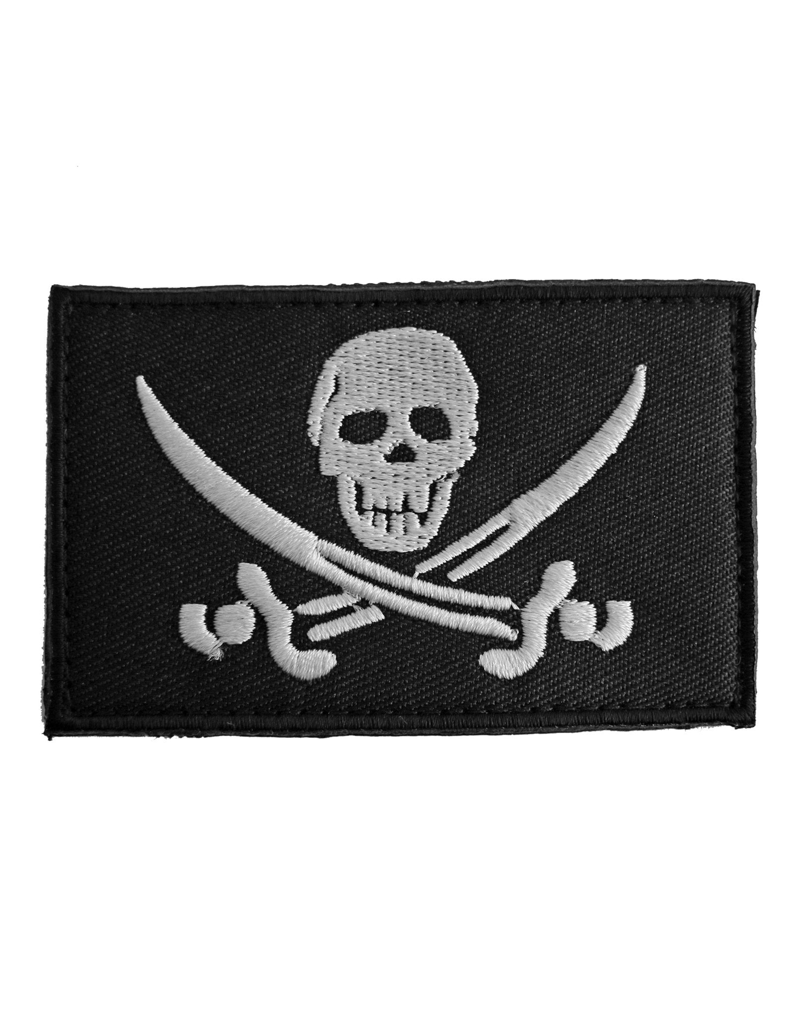 Piratenflagge-Patch mit Totenkopf und gekreuzten Schwertern – robust und detailreich verarbeitet, perfekt für Fans von maritimem und abenteuerlichem Stil.