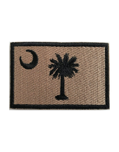 South Carolina Palm Patch von Gym Generation – stilvolles Design mit Palmenmotiv, ideal für Kleidung, Taschen und Accessoires, inspiriert von der Südstaaten-Kultur.