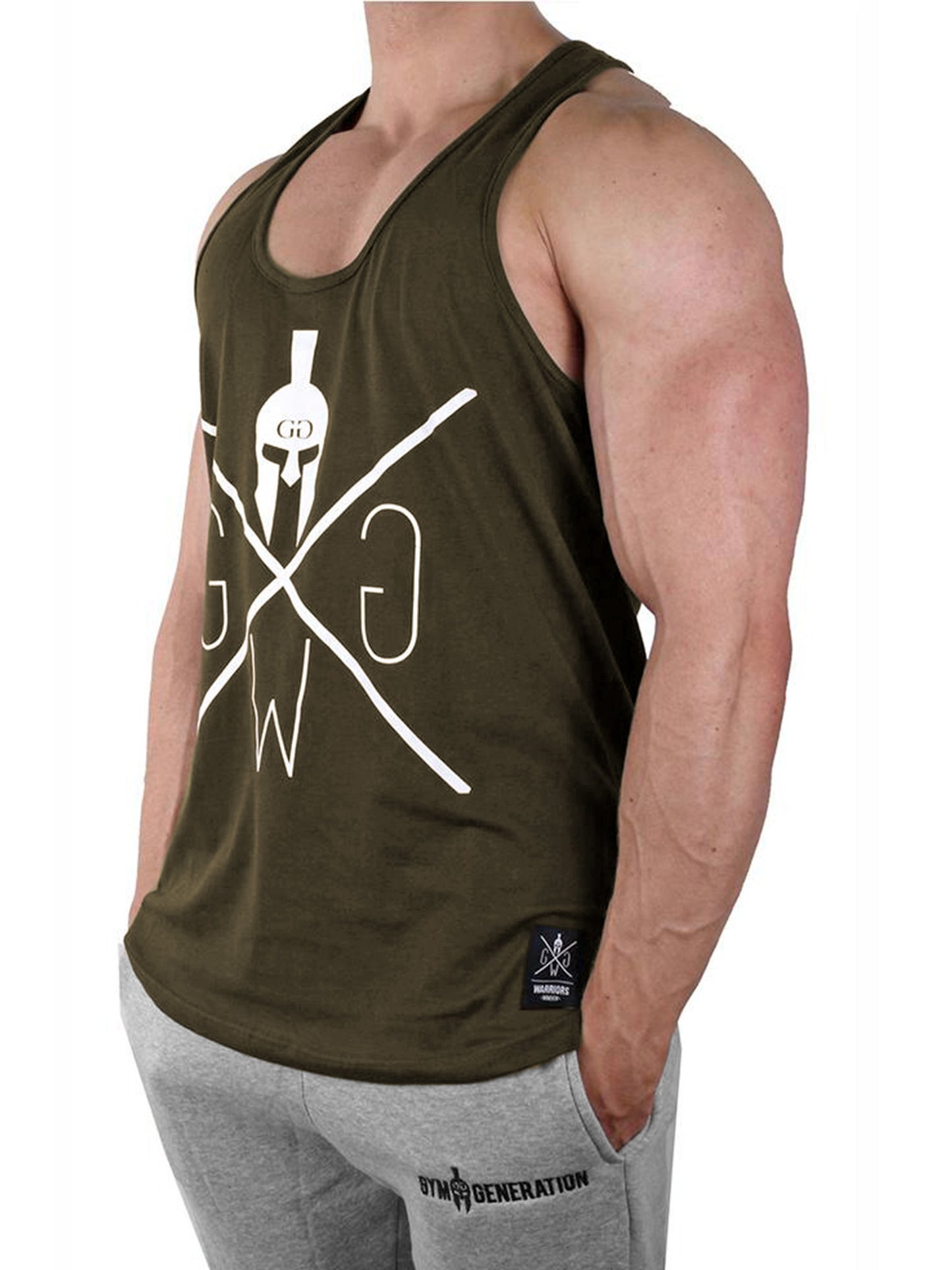 Seitenansicht des Herren Stringer Tank Tops von Gym Generation in Olive – zeitloser Look für anspruchsvolle Fitness-Sportler