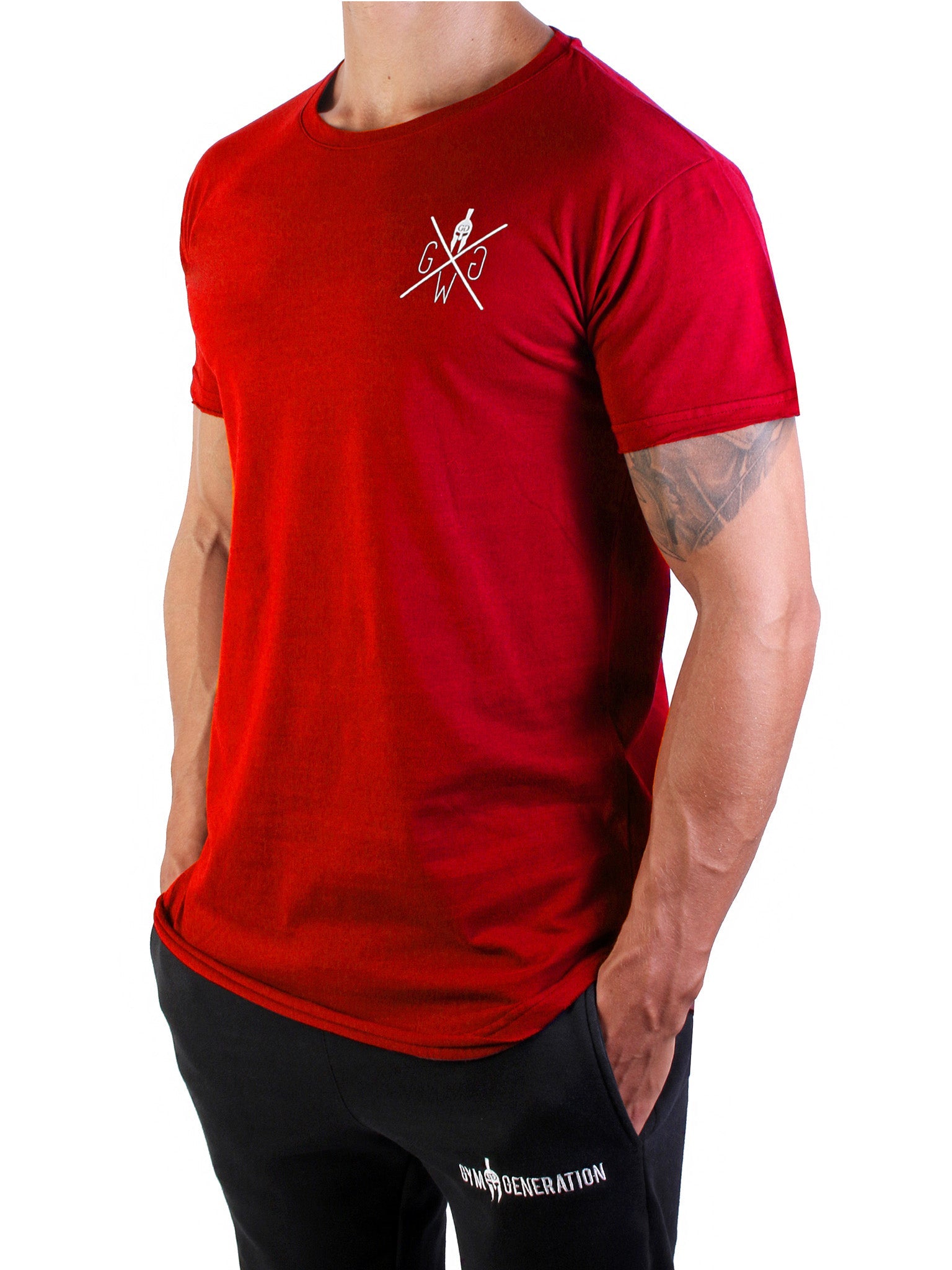 Sportliches und modisches rotes T-Shirt von Gym Generation, ein Must-Have für jeden modebewussten Mann.