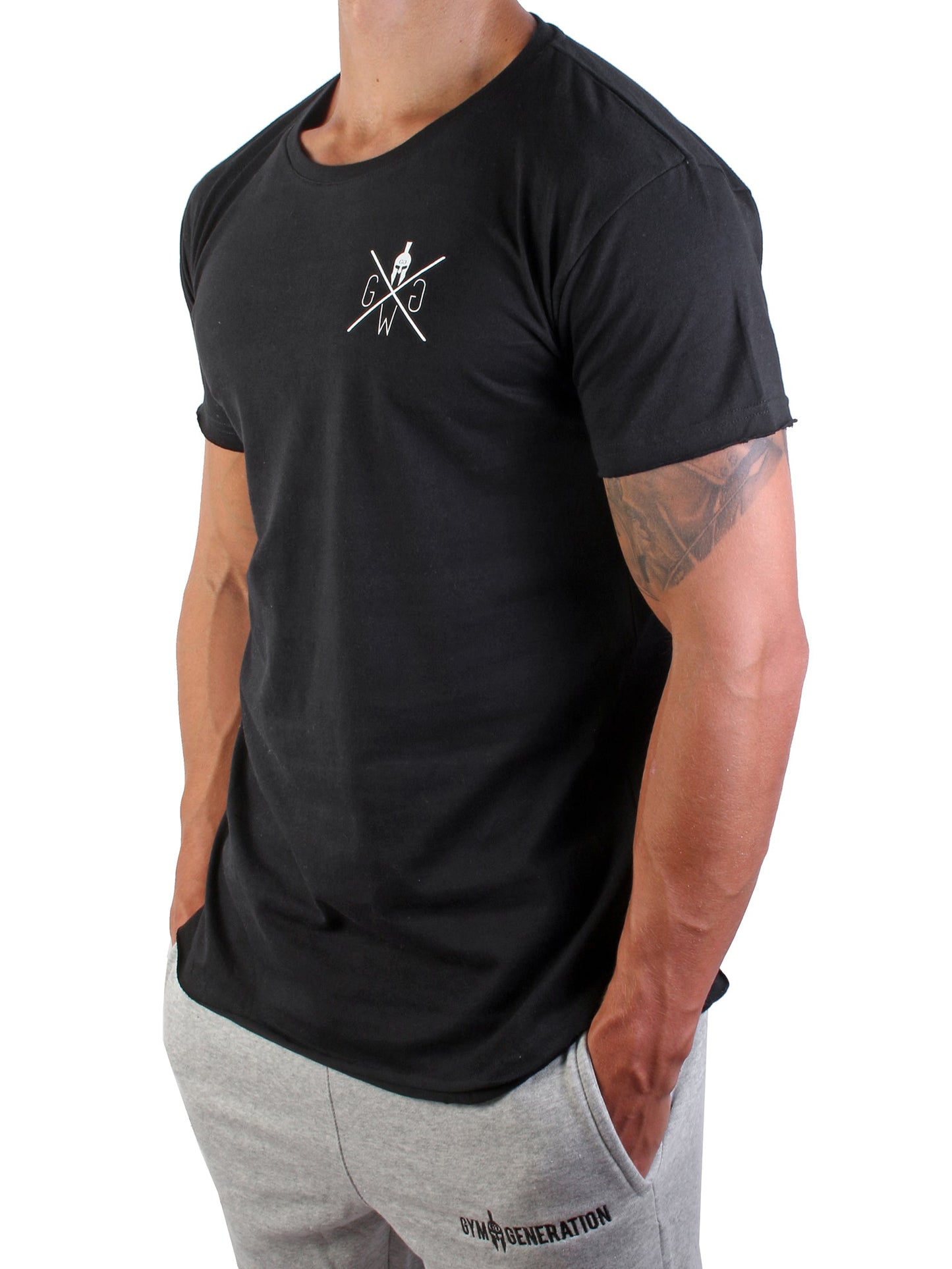 Schwarzes Gym T-Shirt von Gym Generation mit weißem Spartaner-Logo, ideal für stilbewusste Männer.